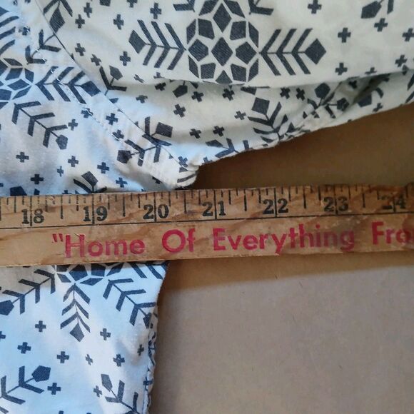 Victoria's Secret 2-Piece Pajama Set Size L Snowflakes Winter Holidays - Picture 5 of 12